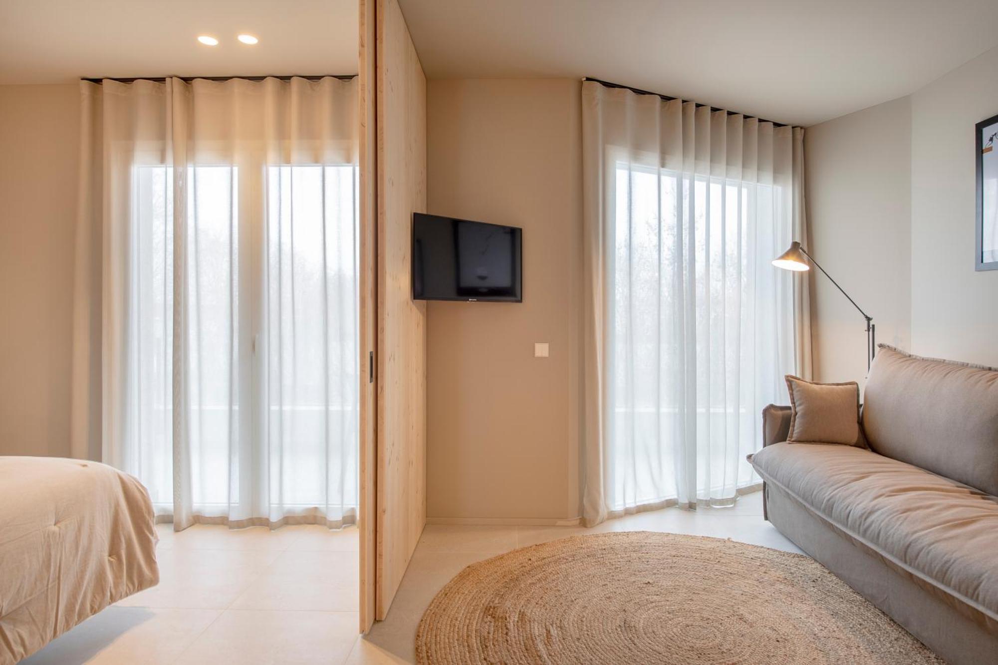 Apartaments La Carpa Banyoles Exterior photo