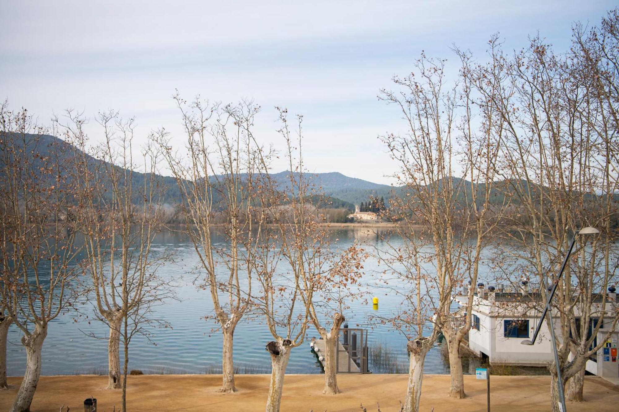 Apartaments La Carpa Banyoles Exterior photo