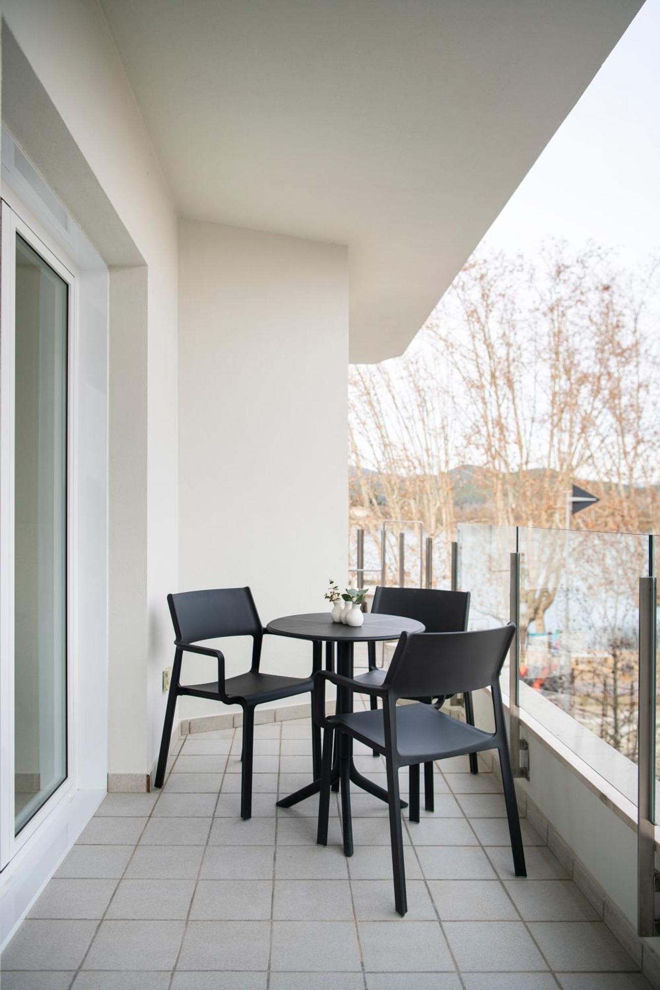 Apartaments La Carpa Banyoles Exterior photo